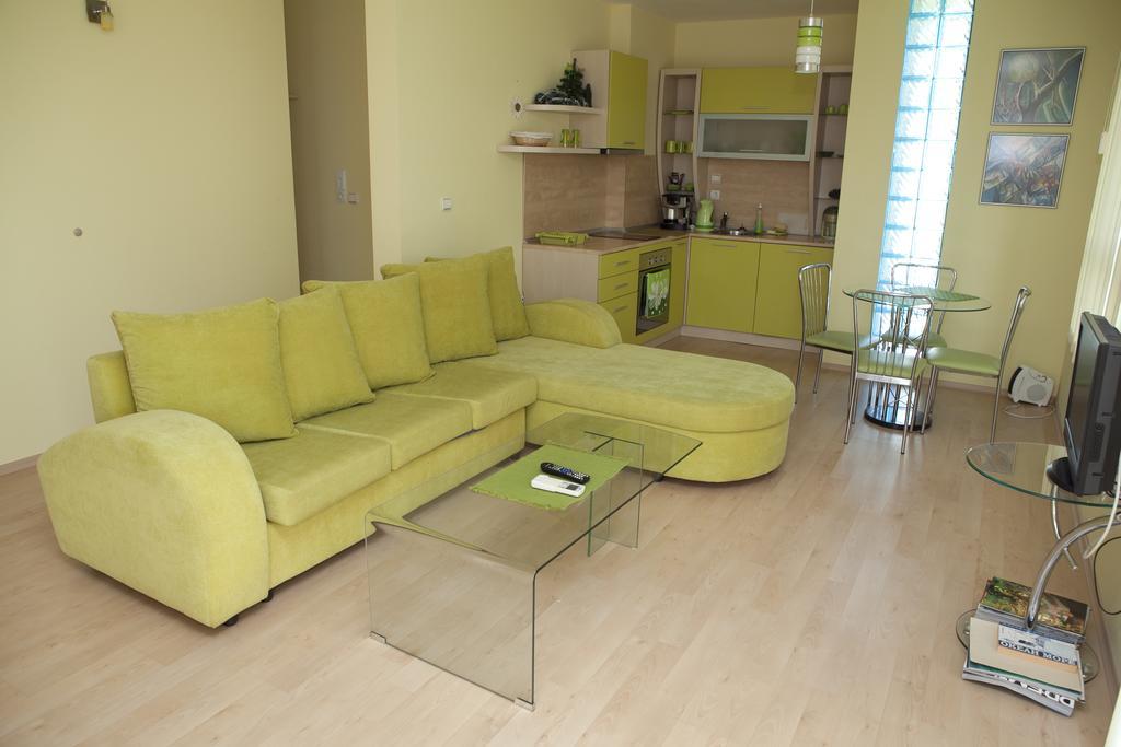 היסריה Spa Villa Crystal חדר תמונה